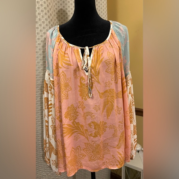 Johnny Was Waimea Mixed Peasant Top. - Picture 2 of 7